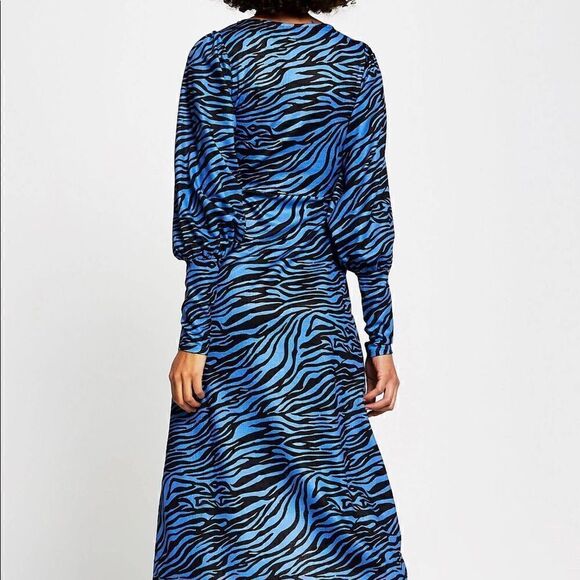 NWOT River Island Zebra Print Mini Dress in Blue - Picture 2 of 4